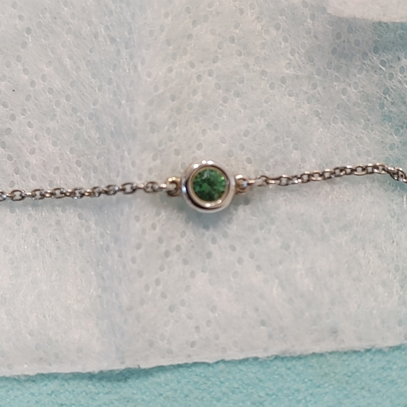 Tiffany and Co. Sterling Silver and Peridot Bracelet. - Picture 6 of 7
